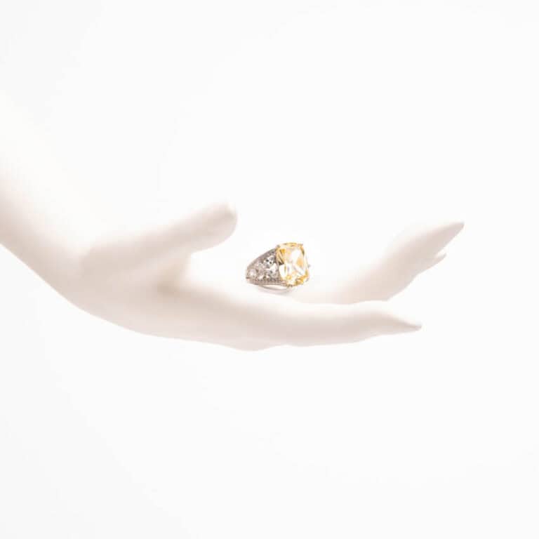 Anello pietra giallo canary zirconi marquise 2