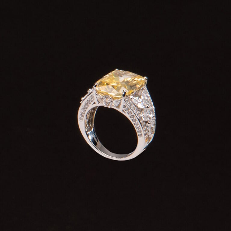 Anello pietra giallo canary zirconi marquise 4