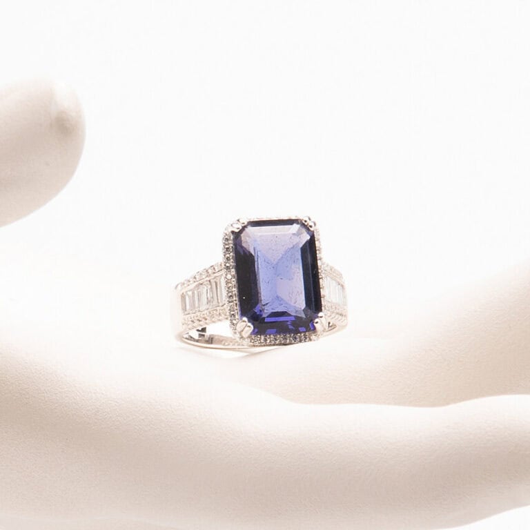 Anello pietra zaffiro tanzanite zirconi baguette 1